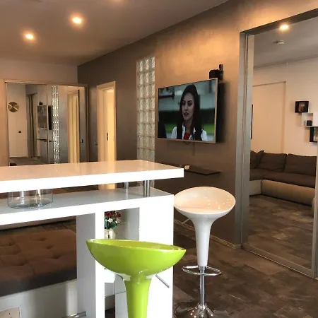 Luxury Westpark 2 View W6