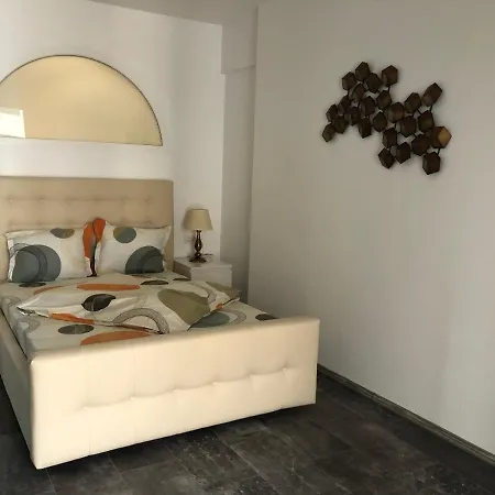 Apartment Luxury Westpark 2 View W6 Bucharest