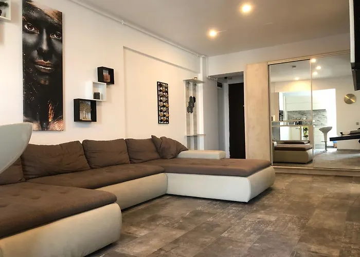 Luxury Westpark 2 View W6 Apartment Bucharest