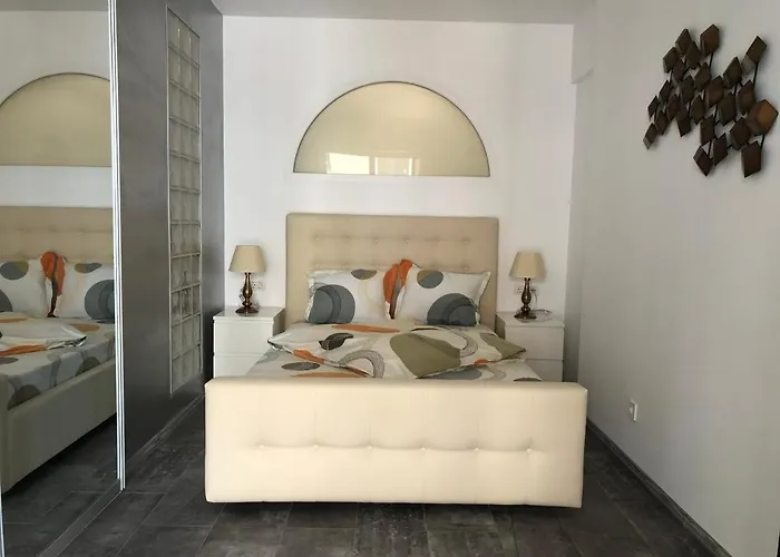 Luxury Westpark 2 View W6 Apartment Bucharest