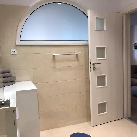 아파트 Luxury Westpark 2 View W6 부쿠레슈티